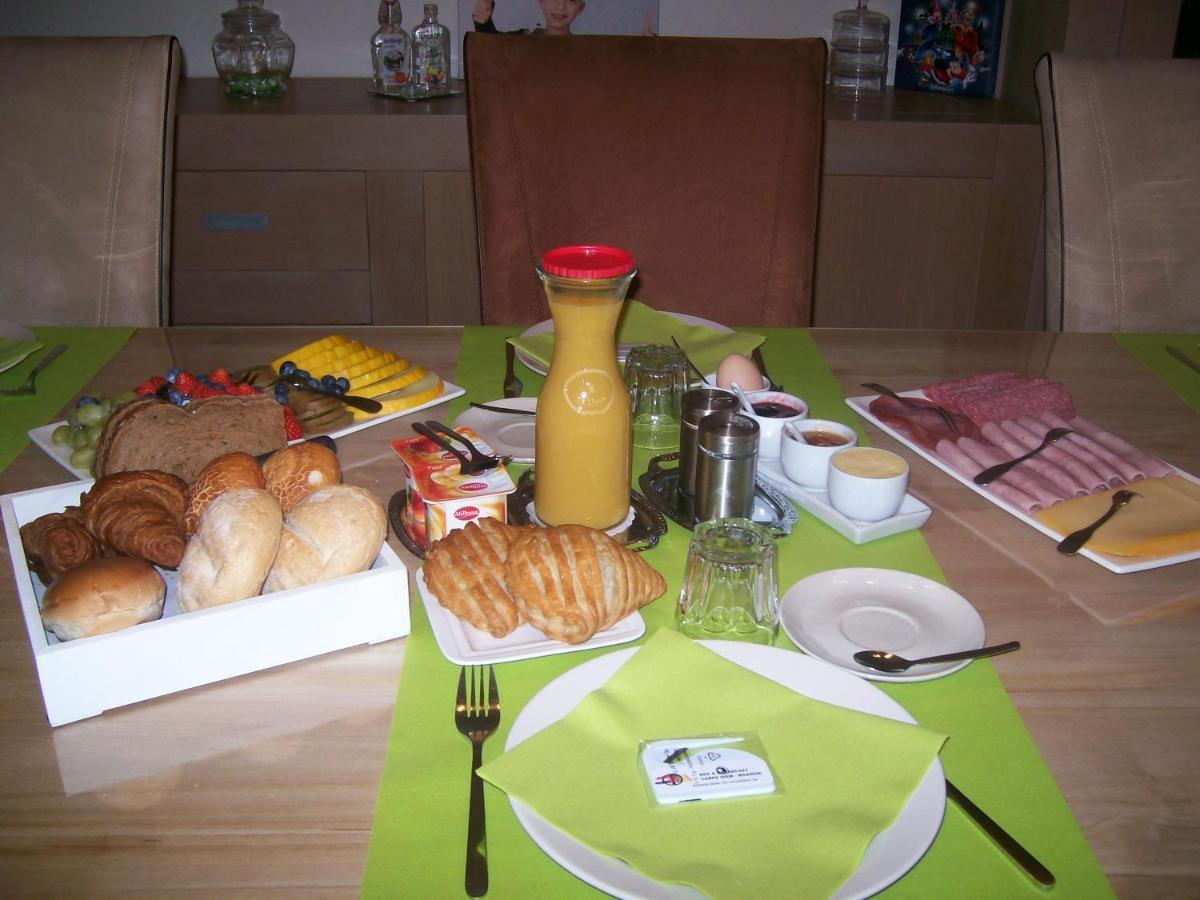 B&B Carpe Diem Maaseik Bagian luar foto
